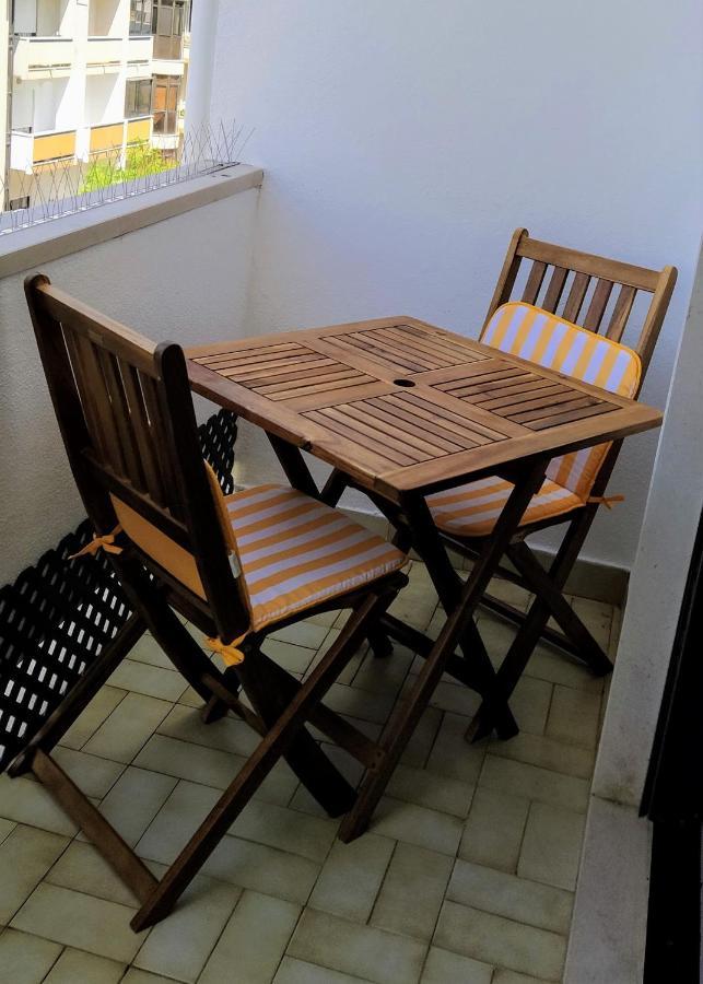 Large Apartment Near The Beach And Lisbon 코스타 다 카파리카 외부 사진