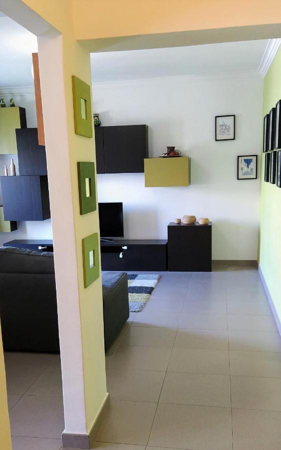 Large Apartment Near The Beach And Lisbon 코스타 다 카파리카 외부 사진