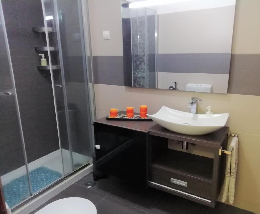 Large Apartment Near The Beach And Lisbon 코스타 다 카파리카 외부 사진