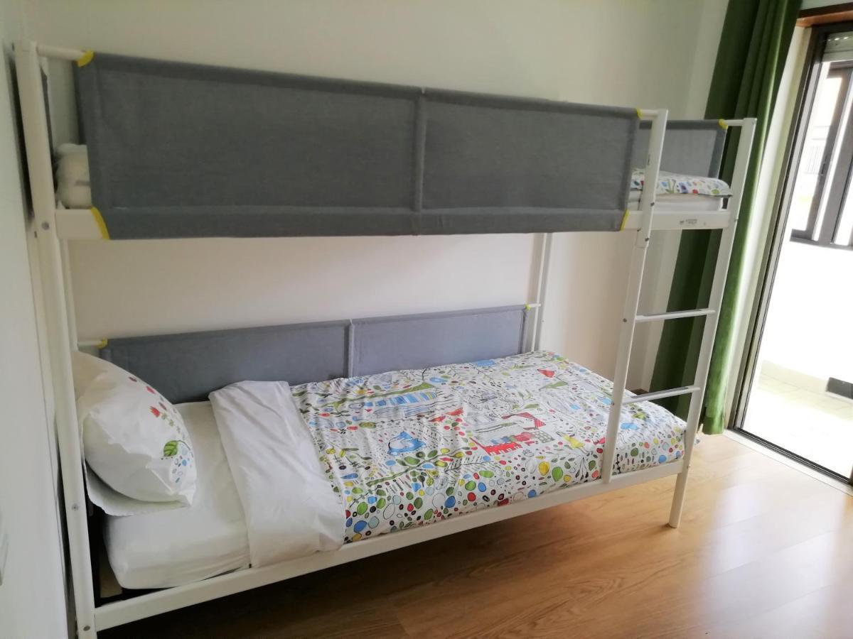 Large Apartment Near The Beach And Lisbon 코스타 다 카파리카 외부 사진
